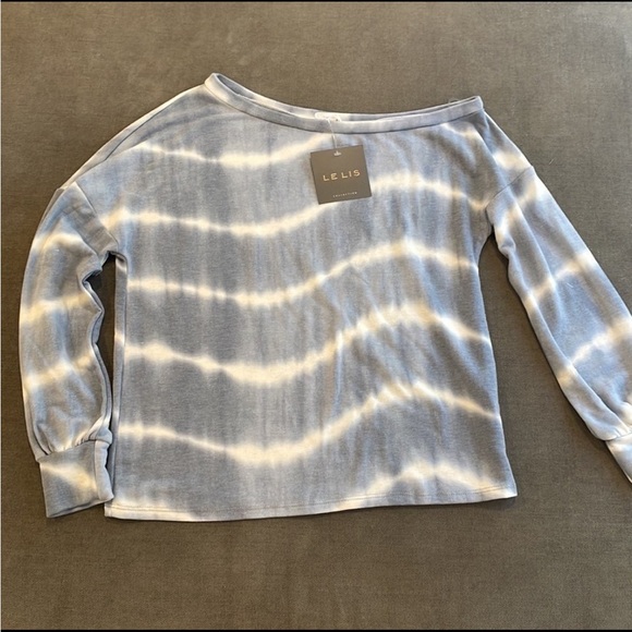 NWT LE LIS Tie Dye Slouchy Off The Shoulder Pullover - Picture 1 of 6